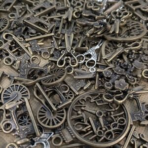 Vintage Bronze Charm Set 15 Oz